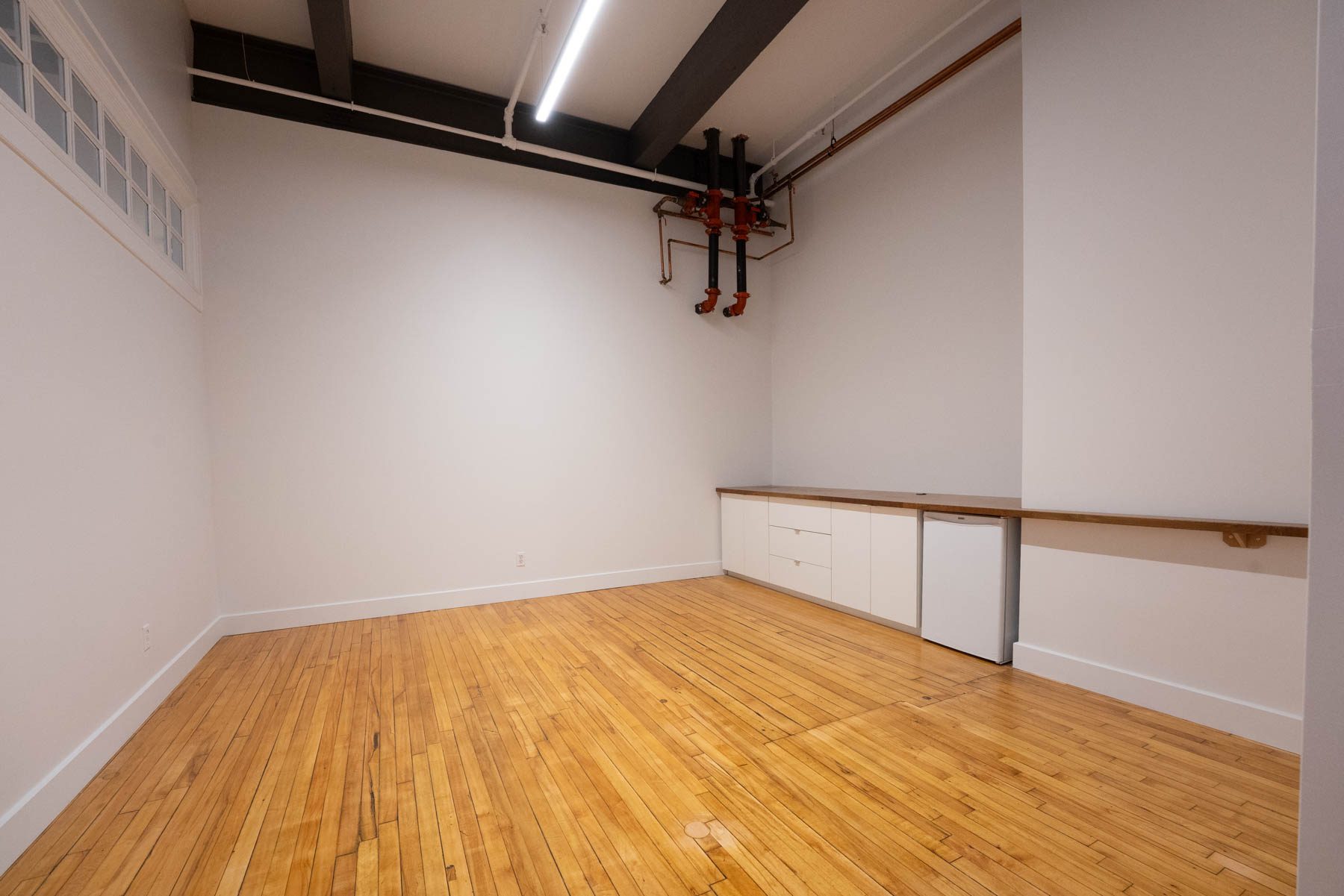 Unit 102A interior, photo 2