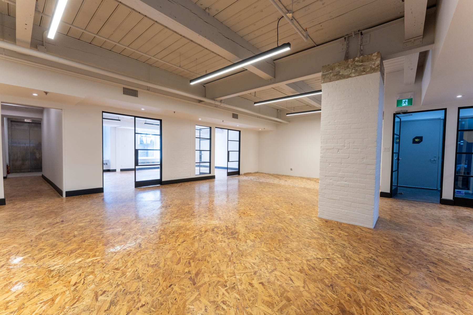 Unit 12A interior, photo 3