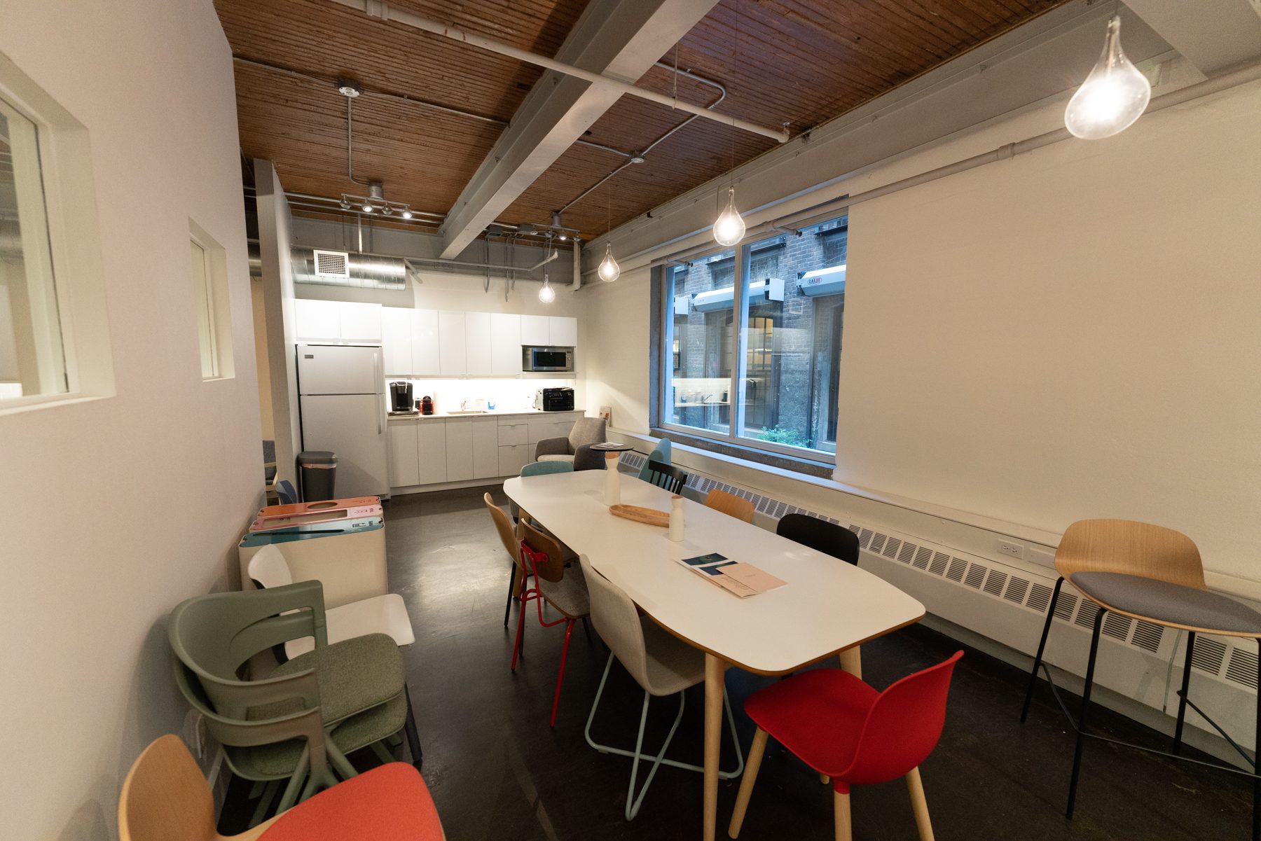 Unit 14C interior, photo 5