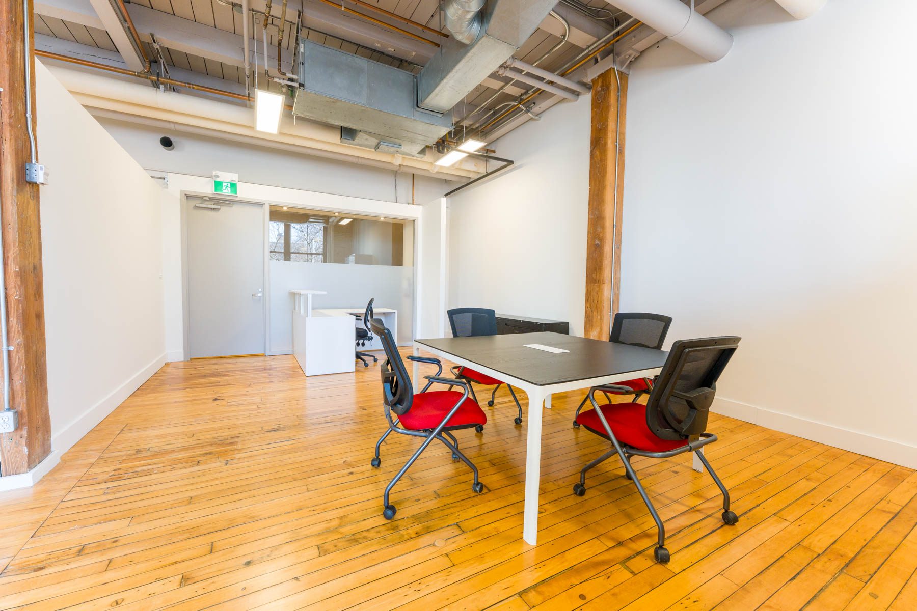 Unit 206B interior, photo 3