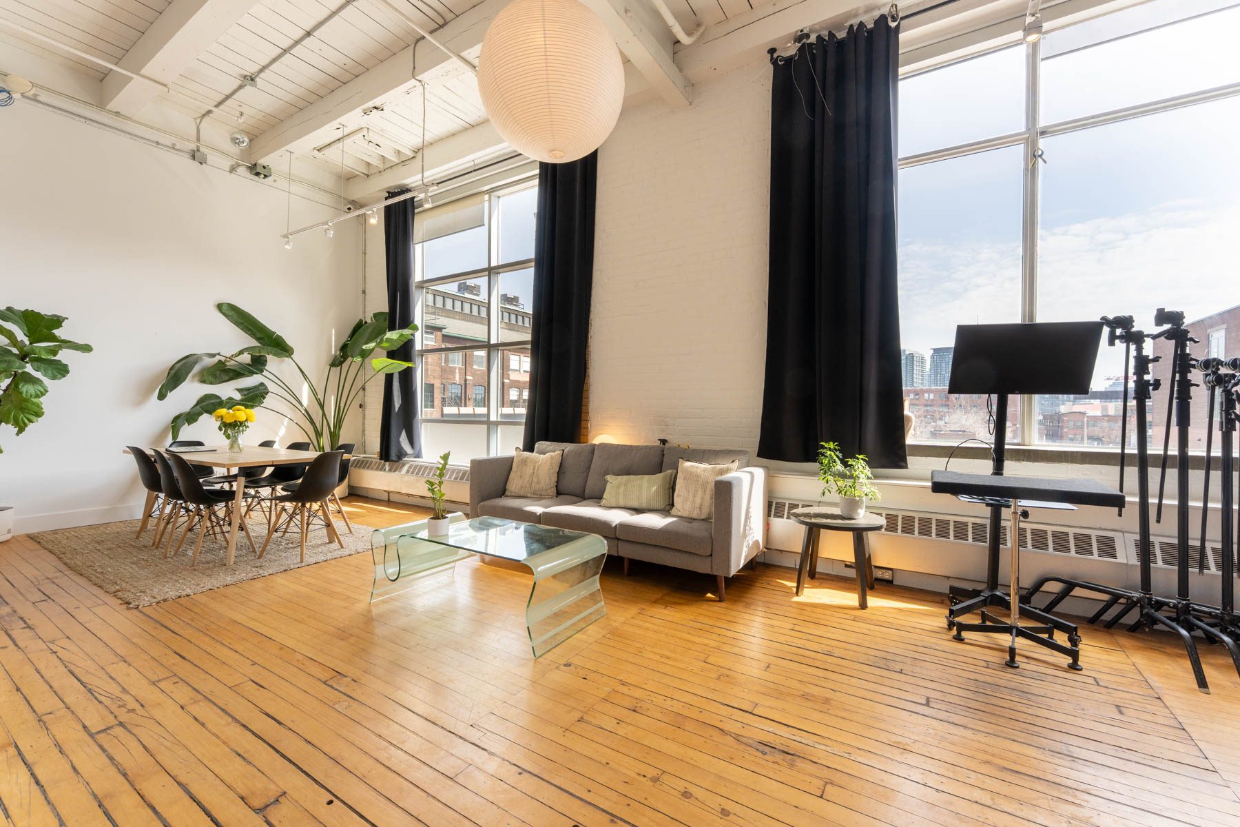Unit 207B interior, photo 2