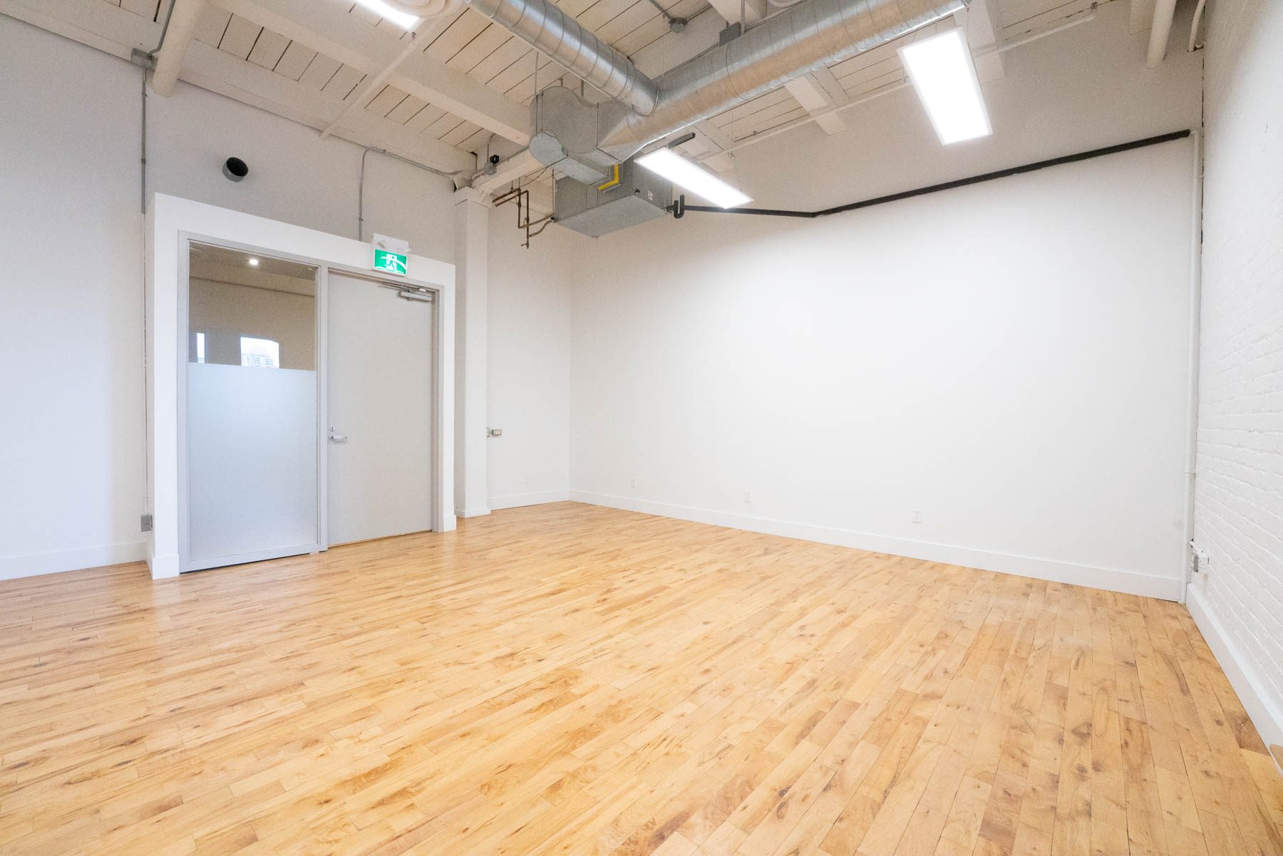 Unit 211B interior, photo 3