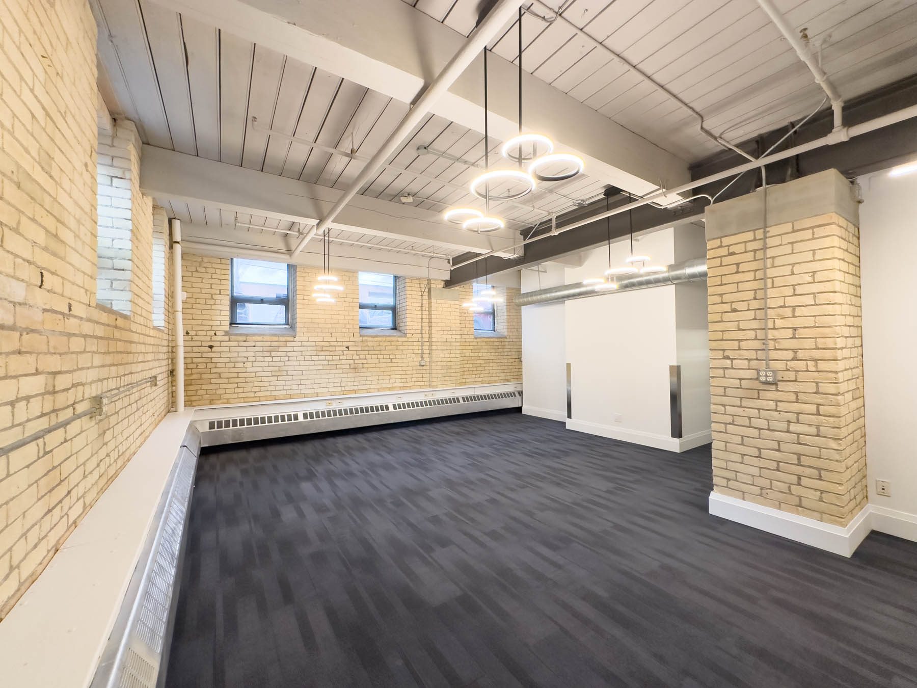 Unit 2A interior, photo 8