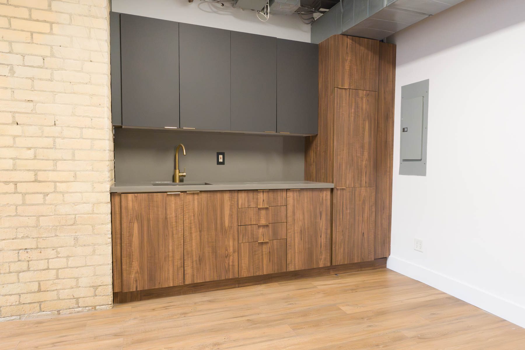 Unit 6A interior, photo 2