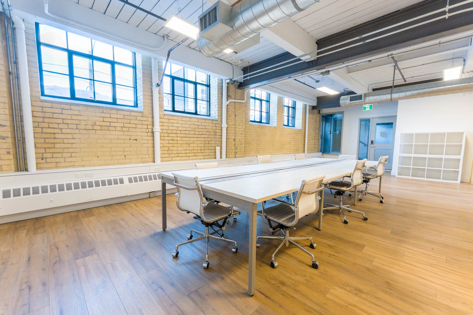 Unit 6A interior, photo 3